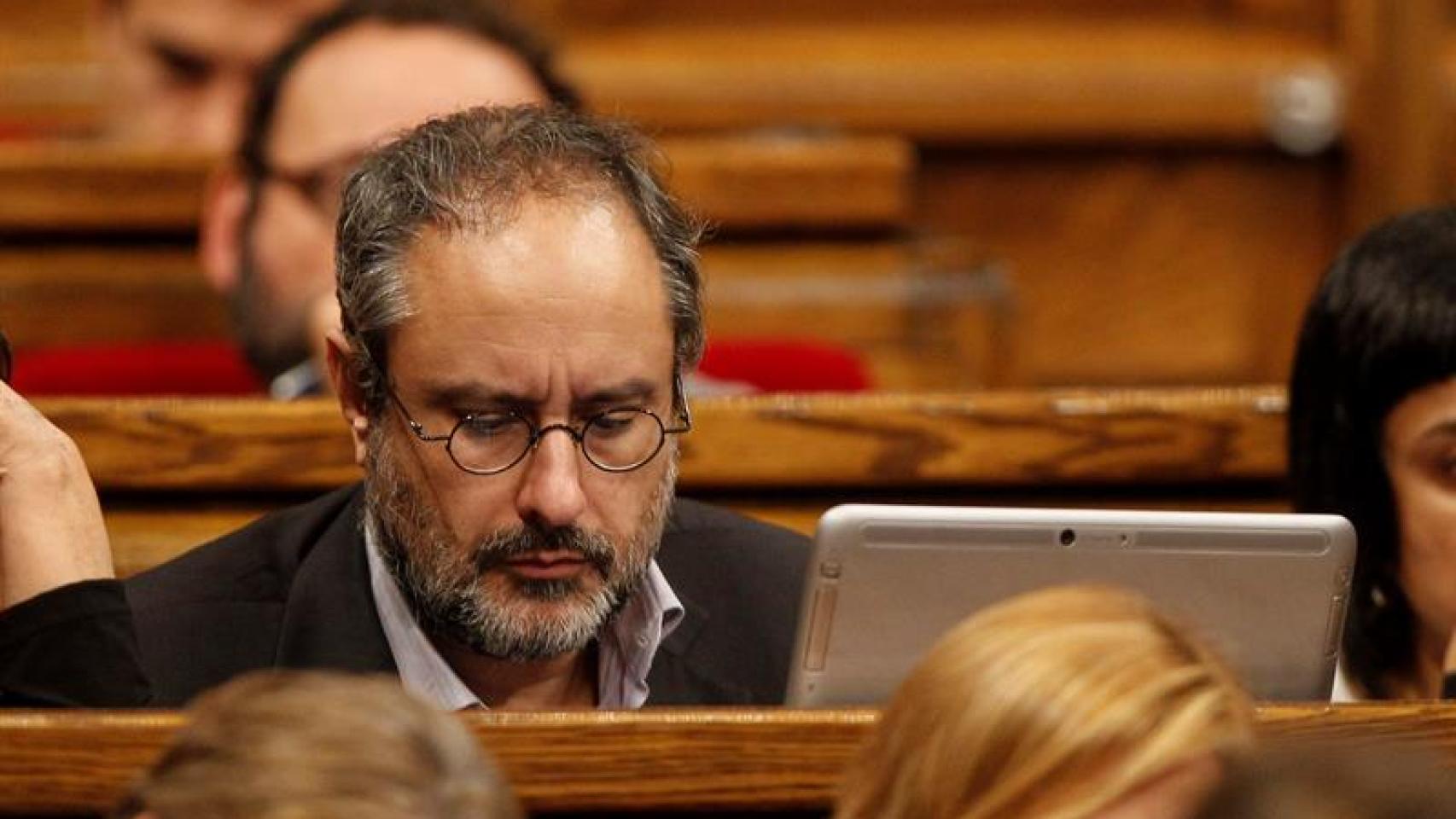 Baños, a Mas: No parece estar dispuesto a levantar las alfombras