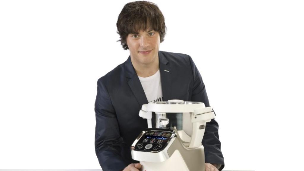 Jordi Cruz promociona el robot de cocina protagonista de 'Los Cu-Co' (Secuoya)