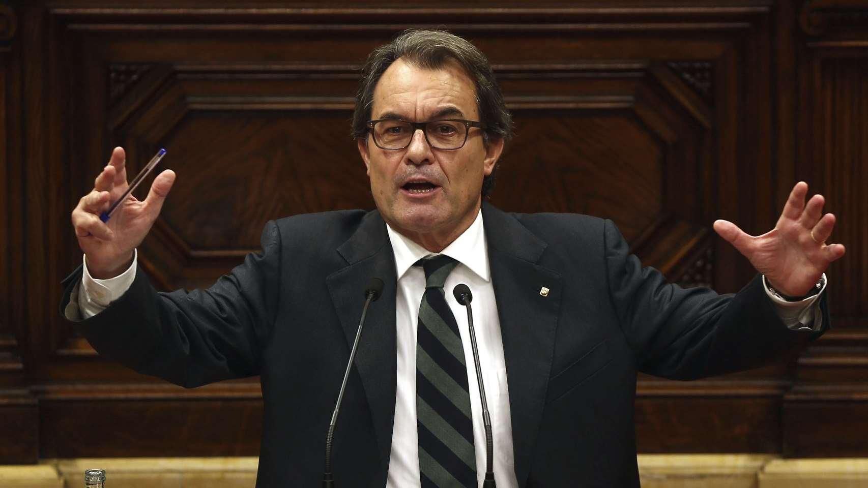 Artur Mas habla durante la sesión de investidura