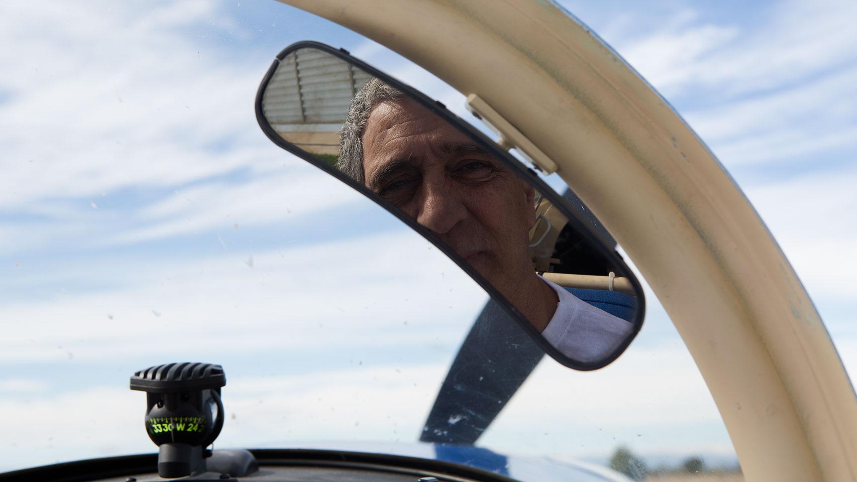 El aviador en el retrovisor.