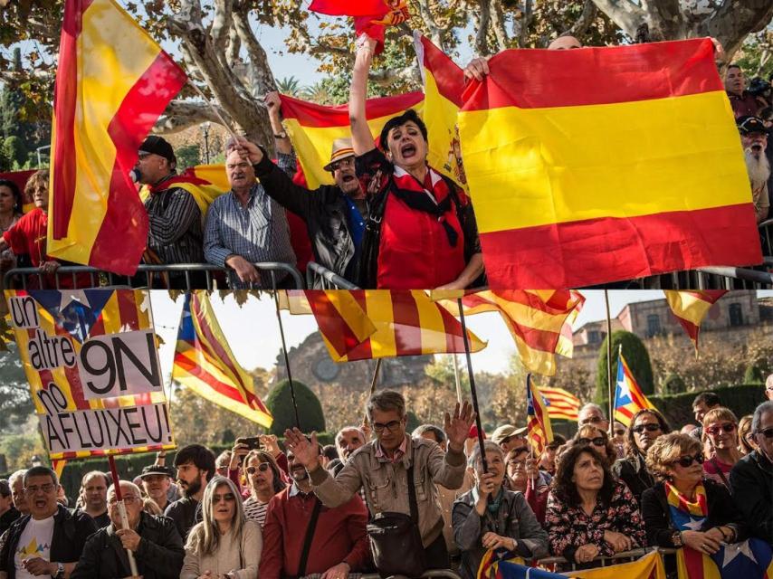 Dos postales de las dos Cataluñas.