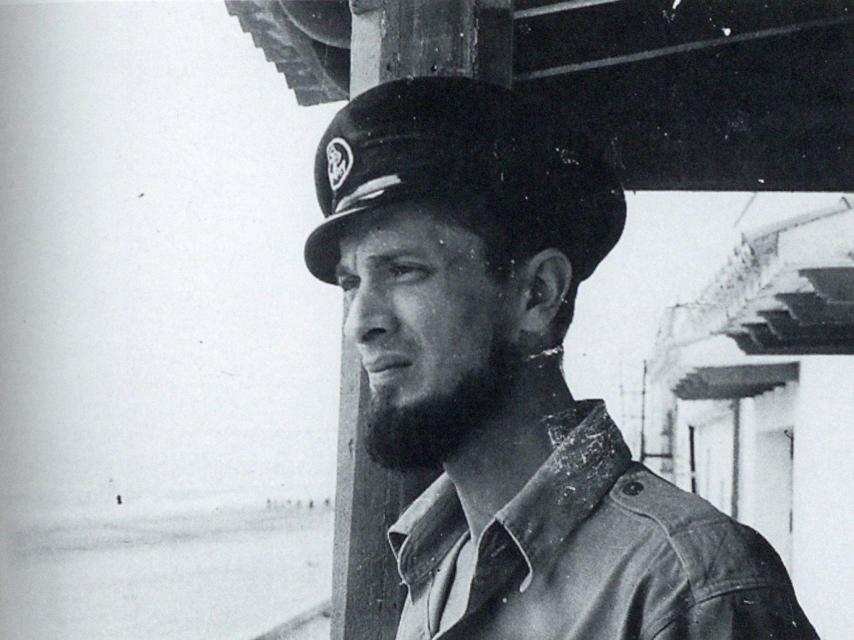 Barral, en el balcón de su casa de Calafell