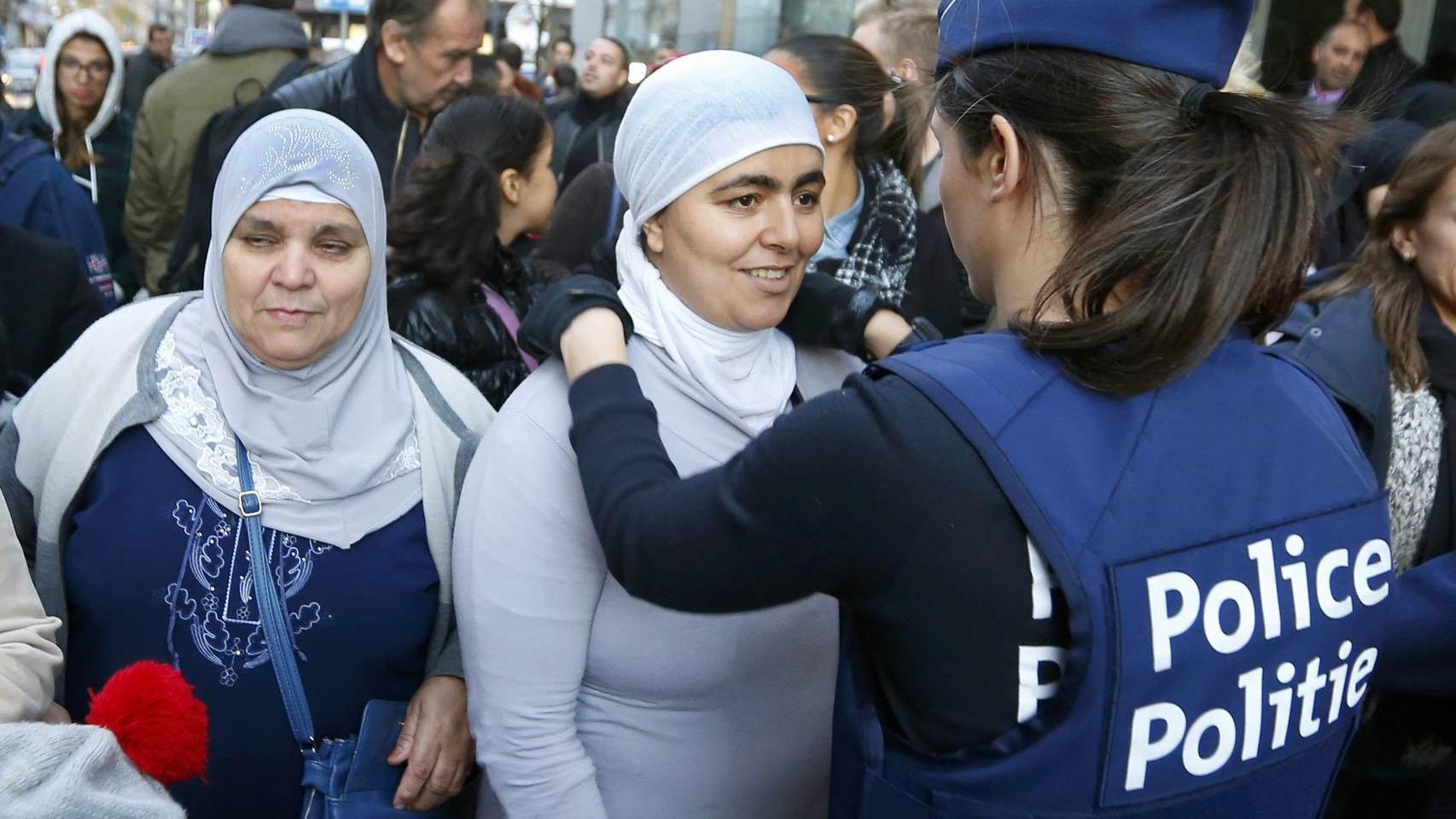 Controles en el distrito de Molenbeek.