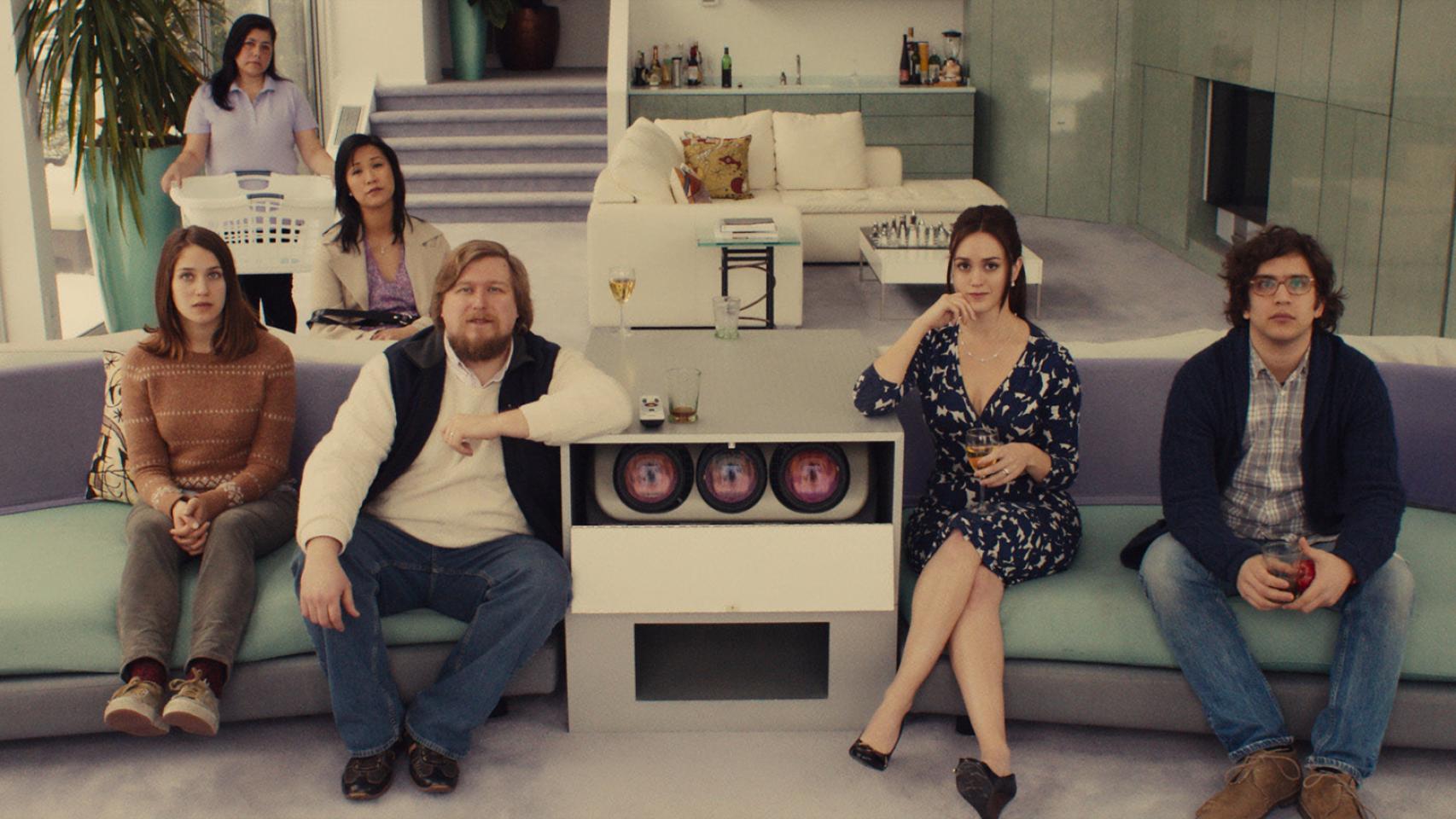 Los personajes secundarios son mirados con condescendencia.