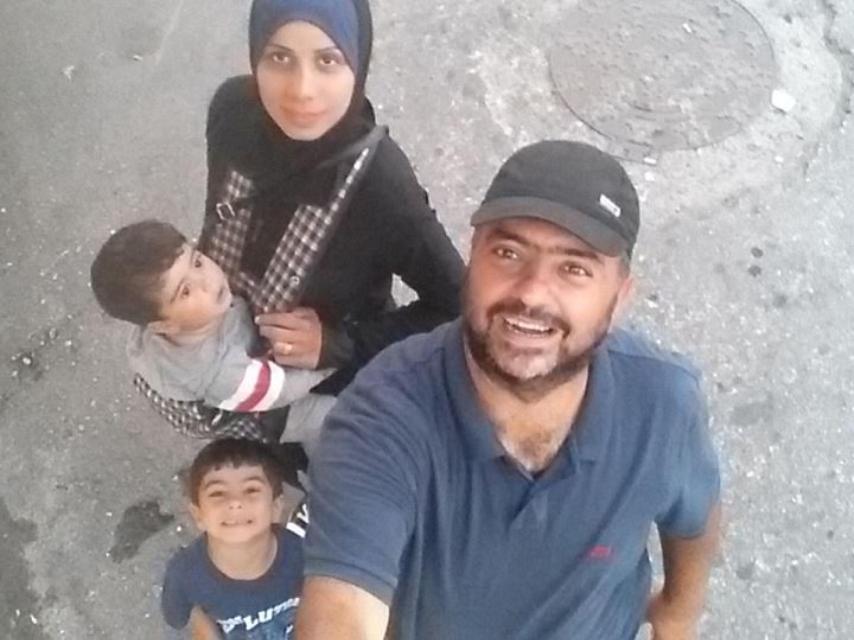 La familia en Lesbos.