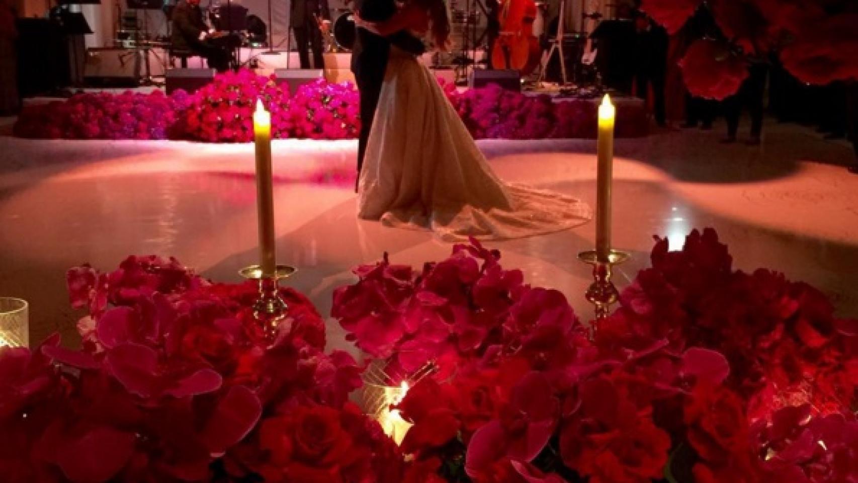 El vals nupcial ha sido uno de los momentos más románticos de la ceremonia