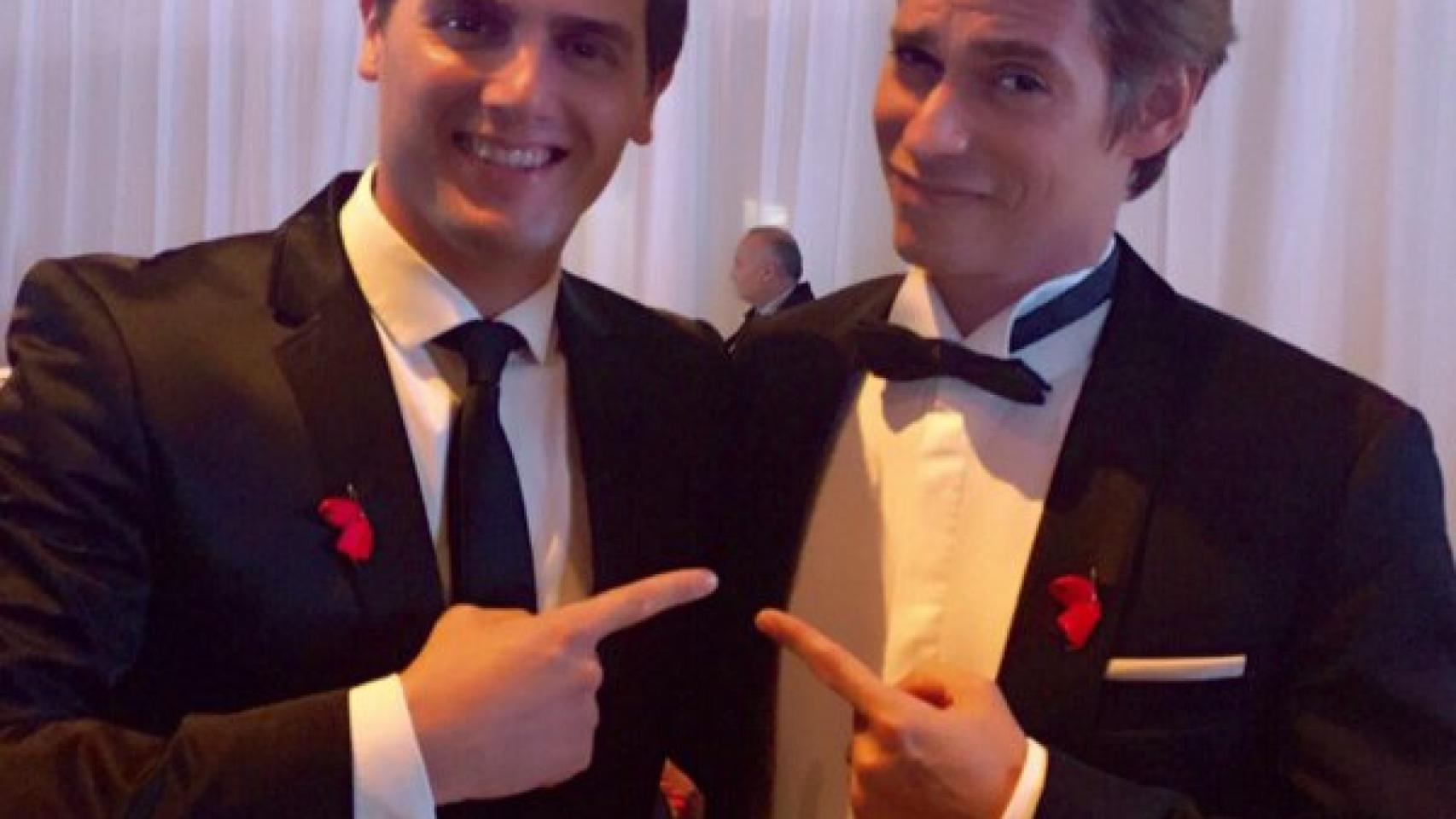 Baute bromea con Albert para la foto