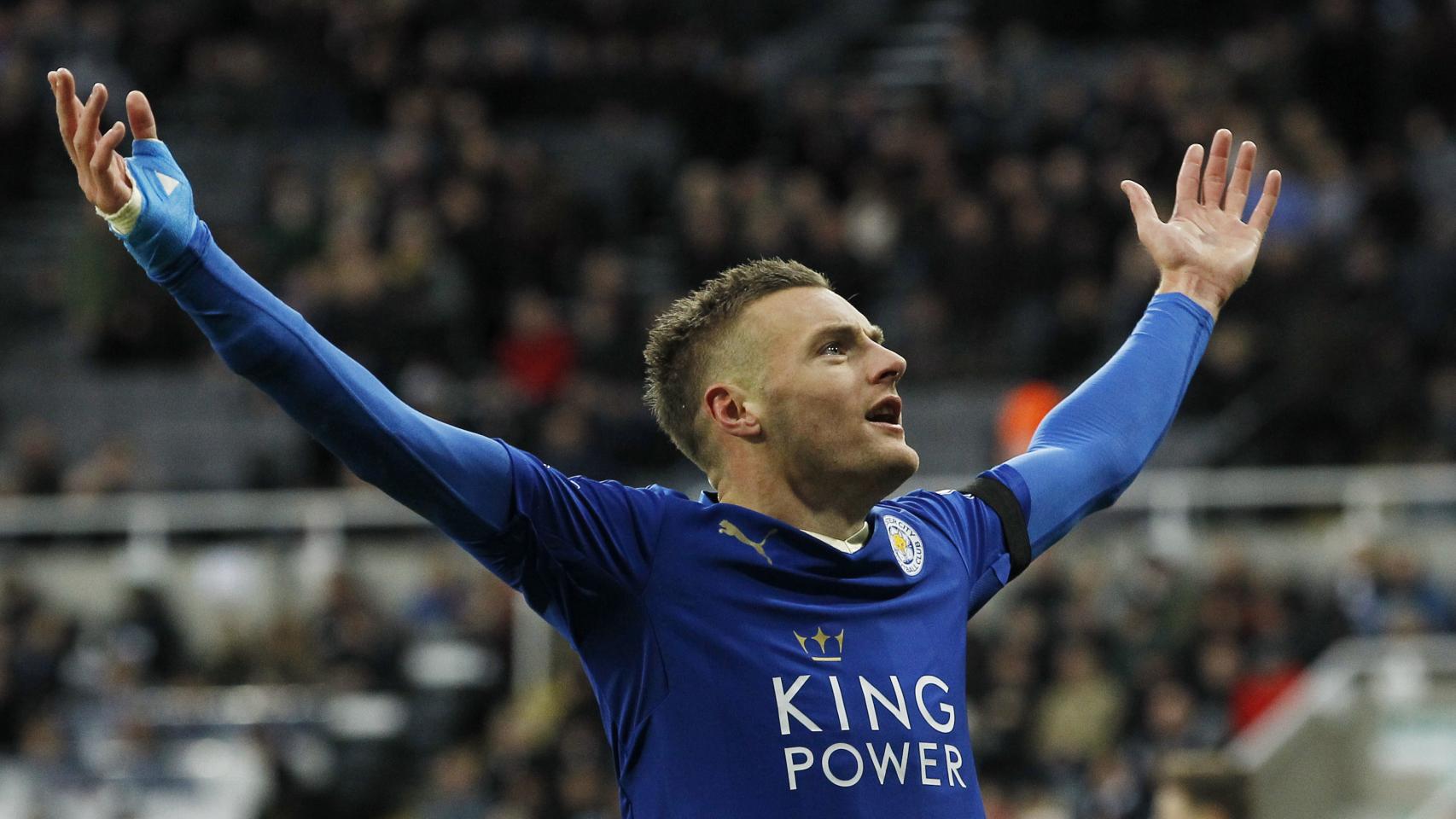 Jamie Vardy celebra su gol al Newcastle