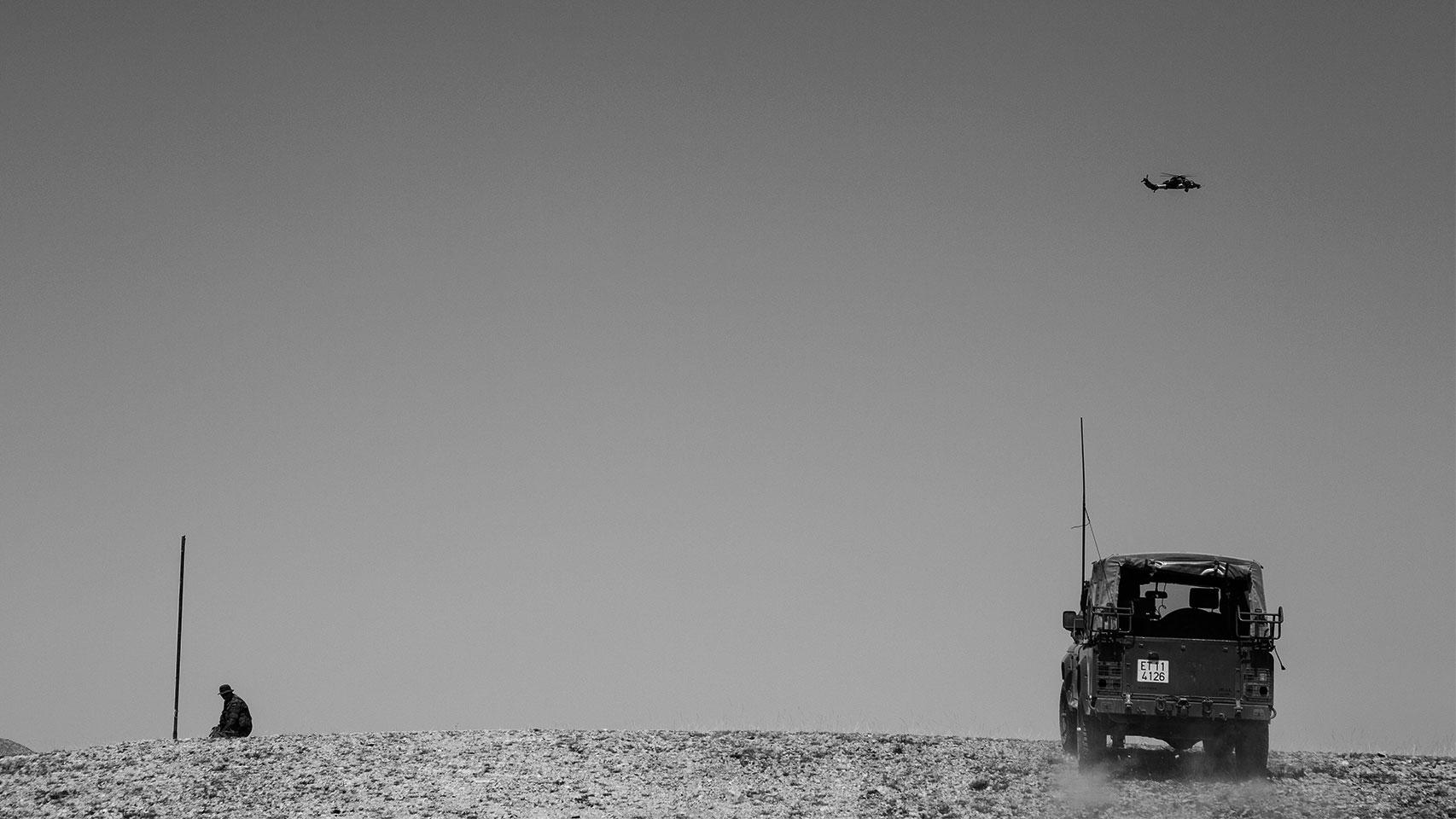 Maniobra de coordinación con un helicóptero Tigre para fijar objetivos en tierra.