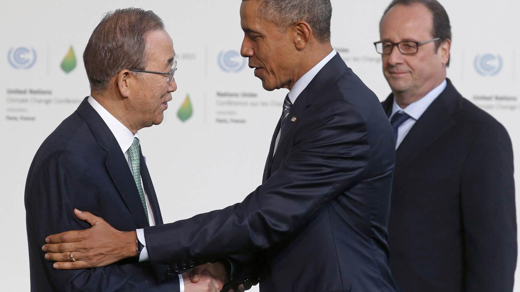 Ban-Ki-moon y Obama se saludan en presencia de François Hollande