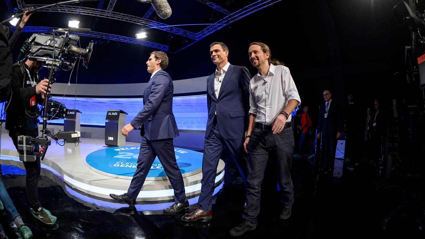 Los tres candidatos llegan al debate.