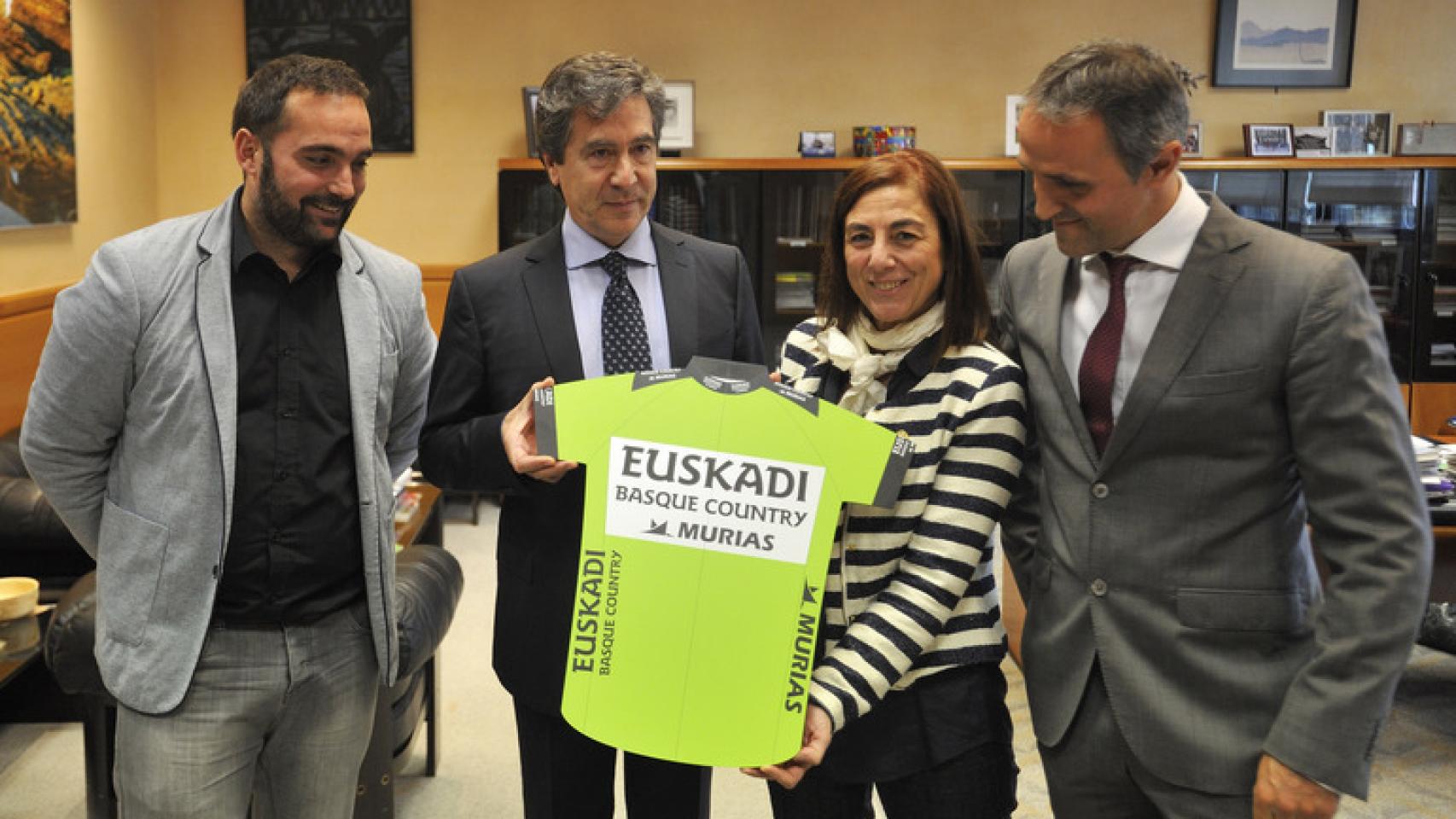 Jon Redondo, Alberto Unanua, Cristina Uriarte y Jon Odriozola.