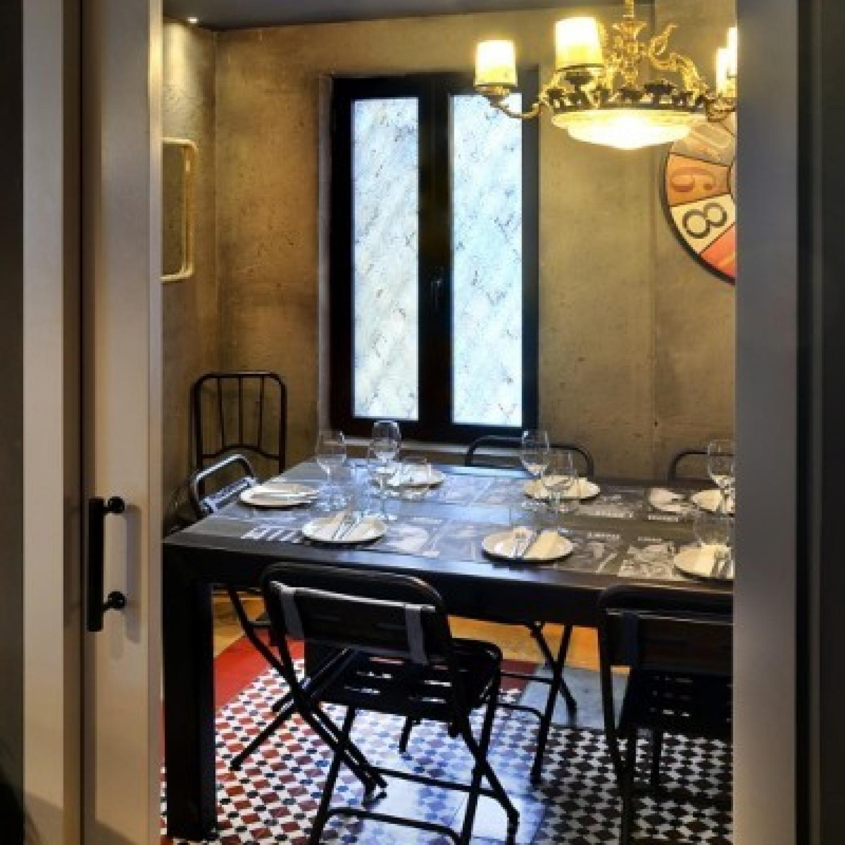 Una apuesta segura en la plaza de la Barceloneta. L'Ostia