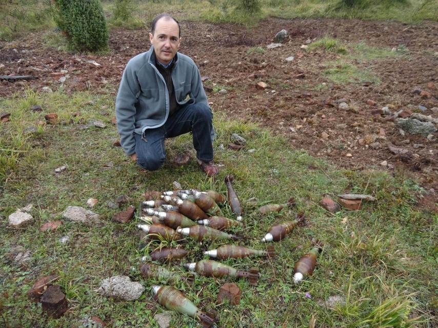 Santacana, con las minas bosnias.