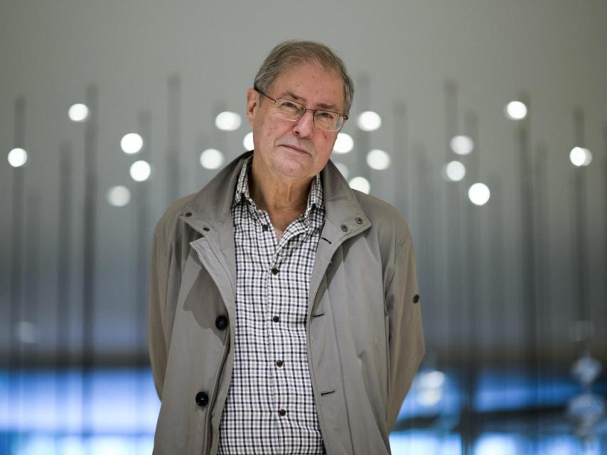 Azúa, escritor, filósofo y periodista, es miembro de la RAE