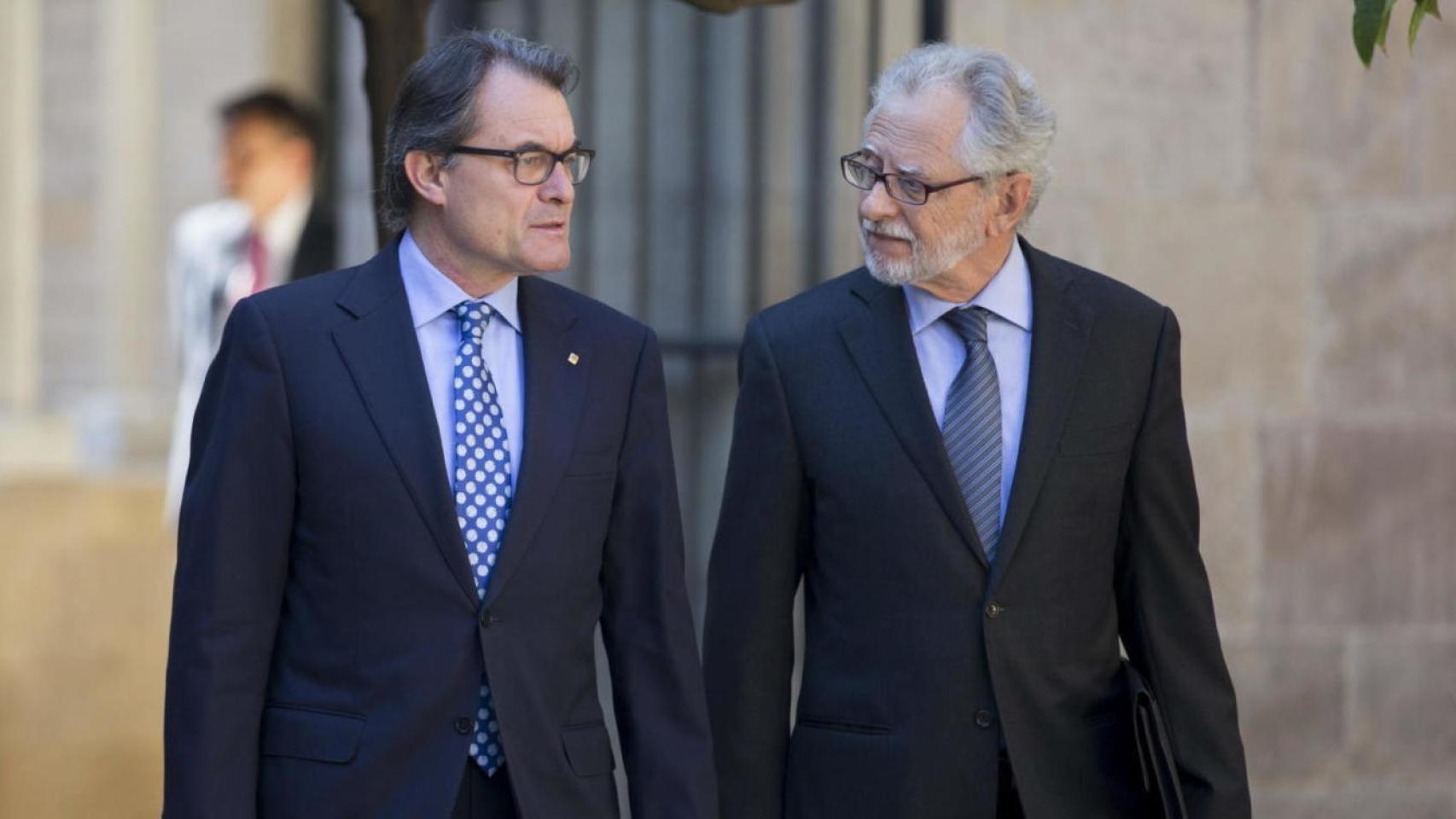 Carles Viver, junto a Artur Mas.