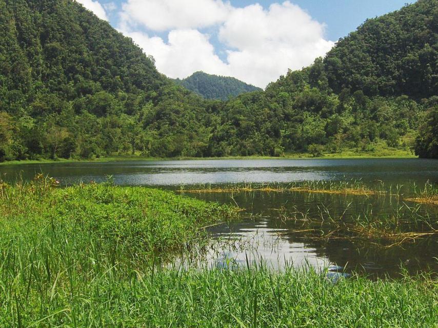 Lago Dzialandze, en Comoras.