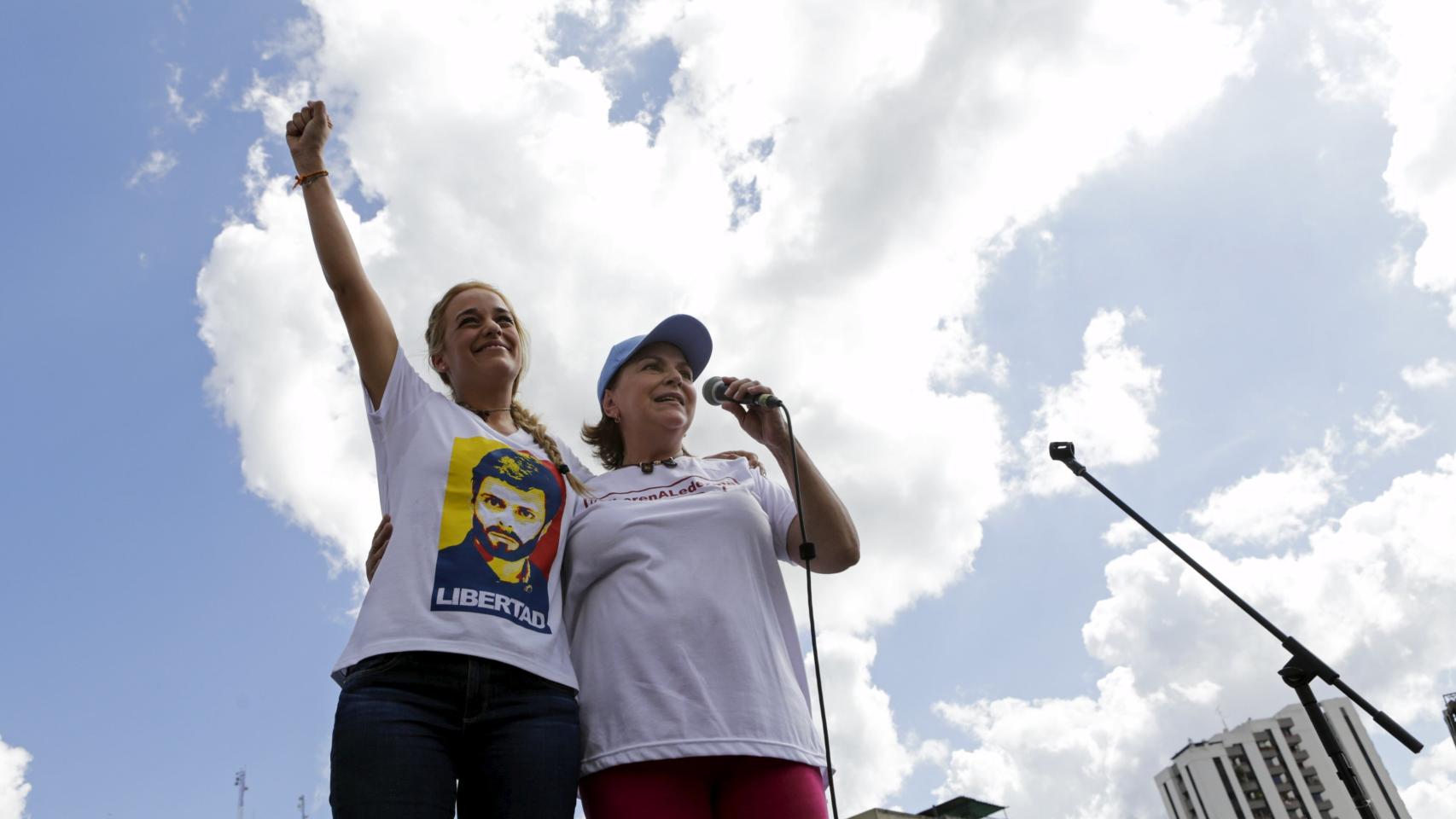 Lilian Tintori y Mitzy Ledezma, activistas por la liberación de los presos.