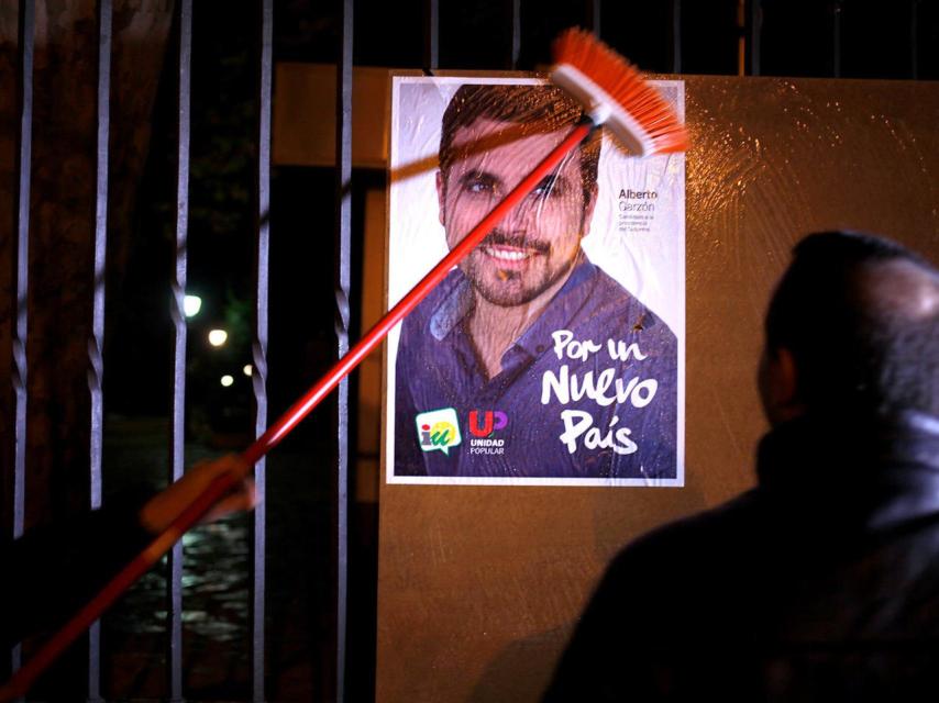 Uno de los carteles de Garzón.