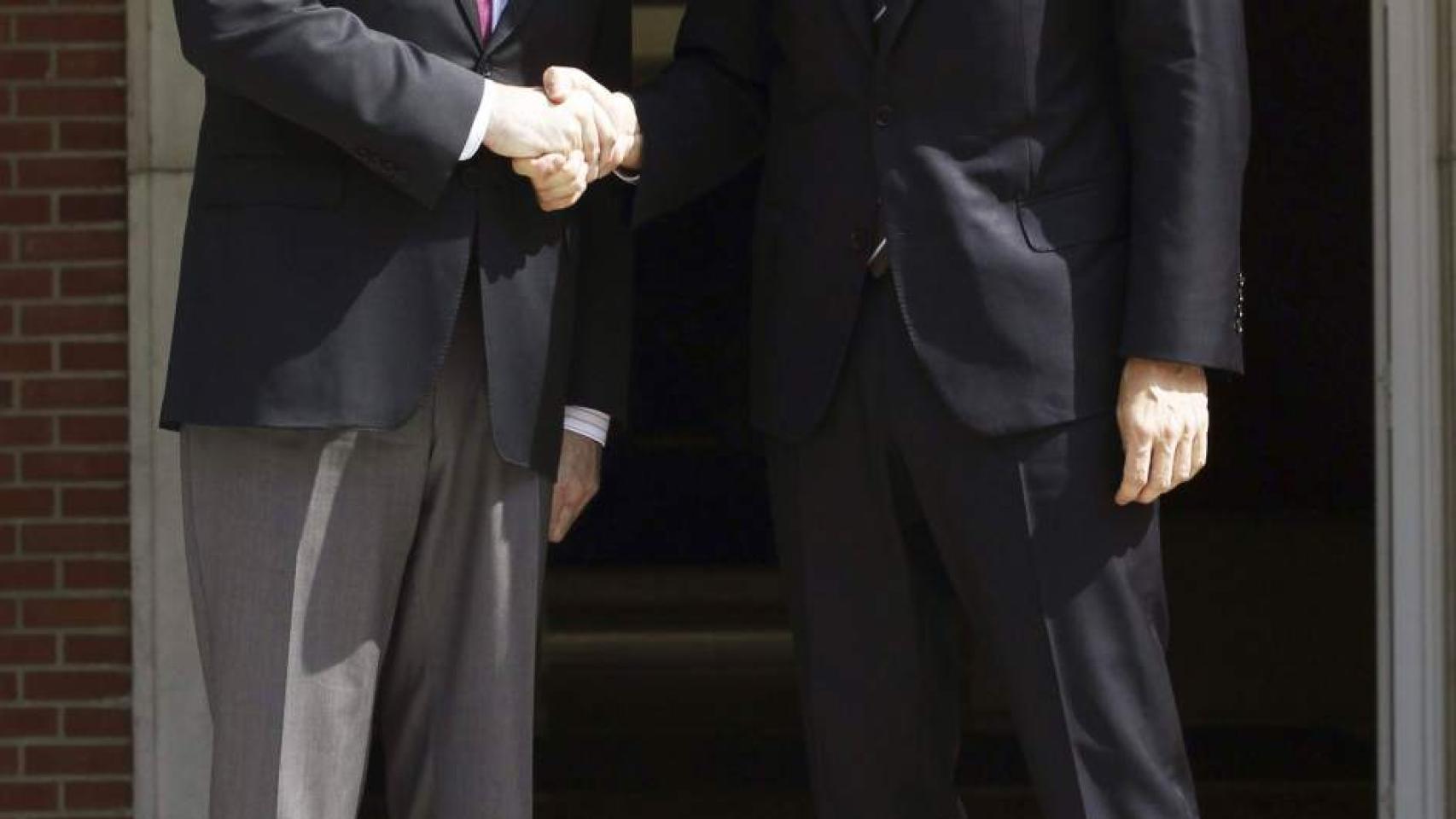 Rajoy y Sánchez en la Moncloa.