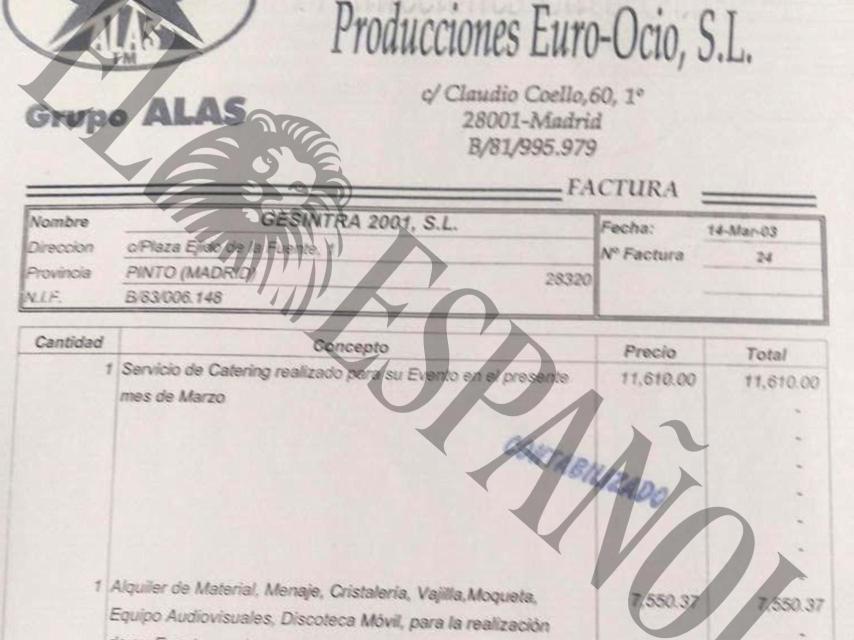 Factura de Gesintra 2001 SL por montaje de carpas, menaje...