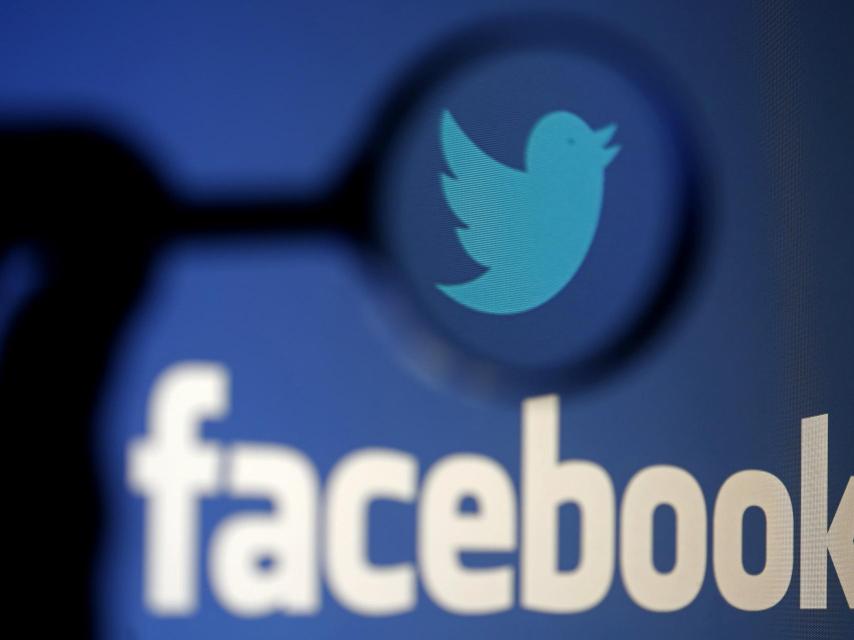 Los logos de Facebook y Twitter