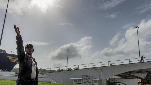 Trabajador de la Administración del Canal.