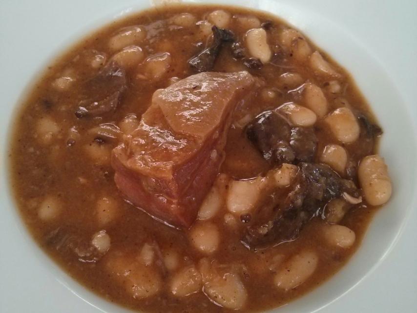 Los platos tradicionales son su especialidad. R.E