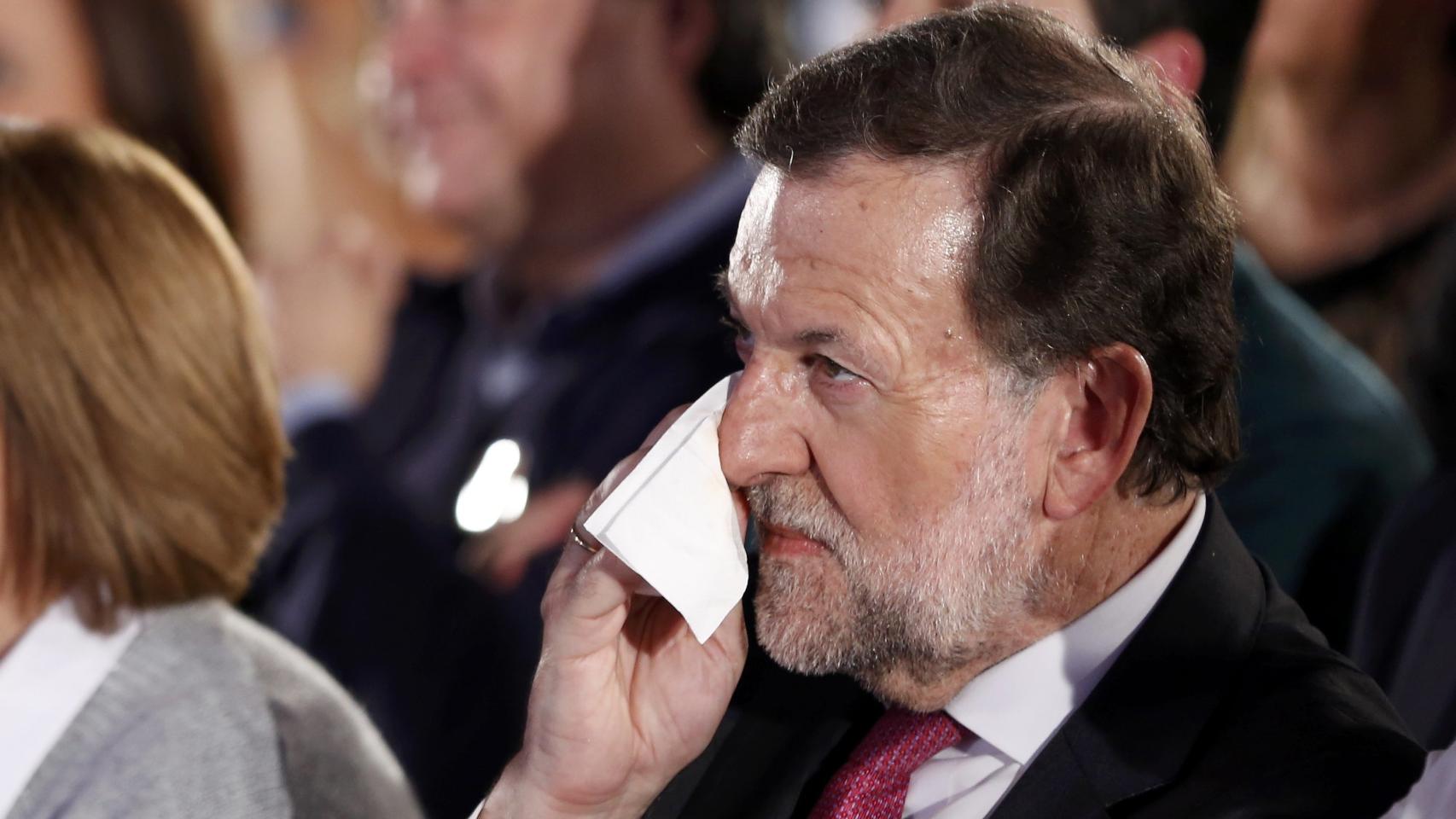 2015-12-18T185305Z_863023139_LR2EBCI1GG7JU_RTRMADP_3_SPAIN-ELECTION