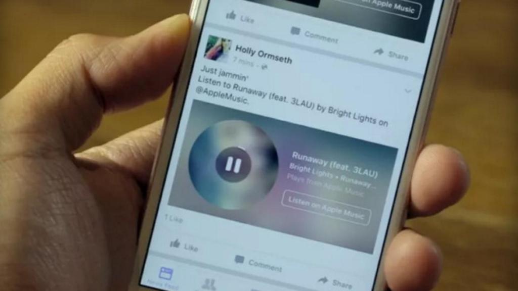 Facebook permitirá escuchar música sin salir de la aplicación