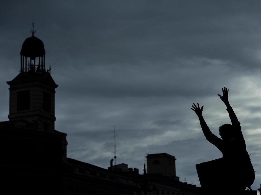 Manifestante en la plaza de Sol durante el 15M.