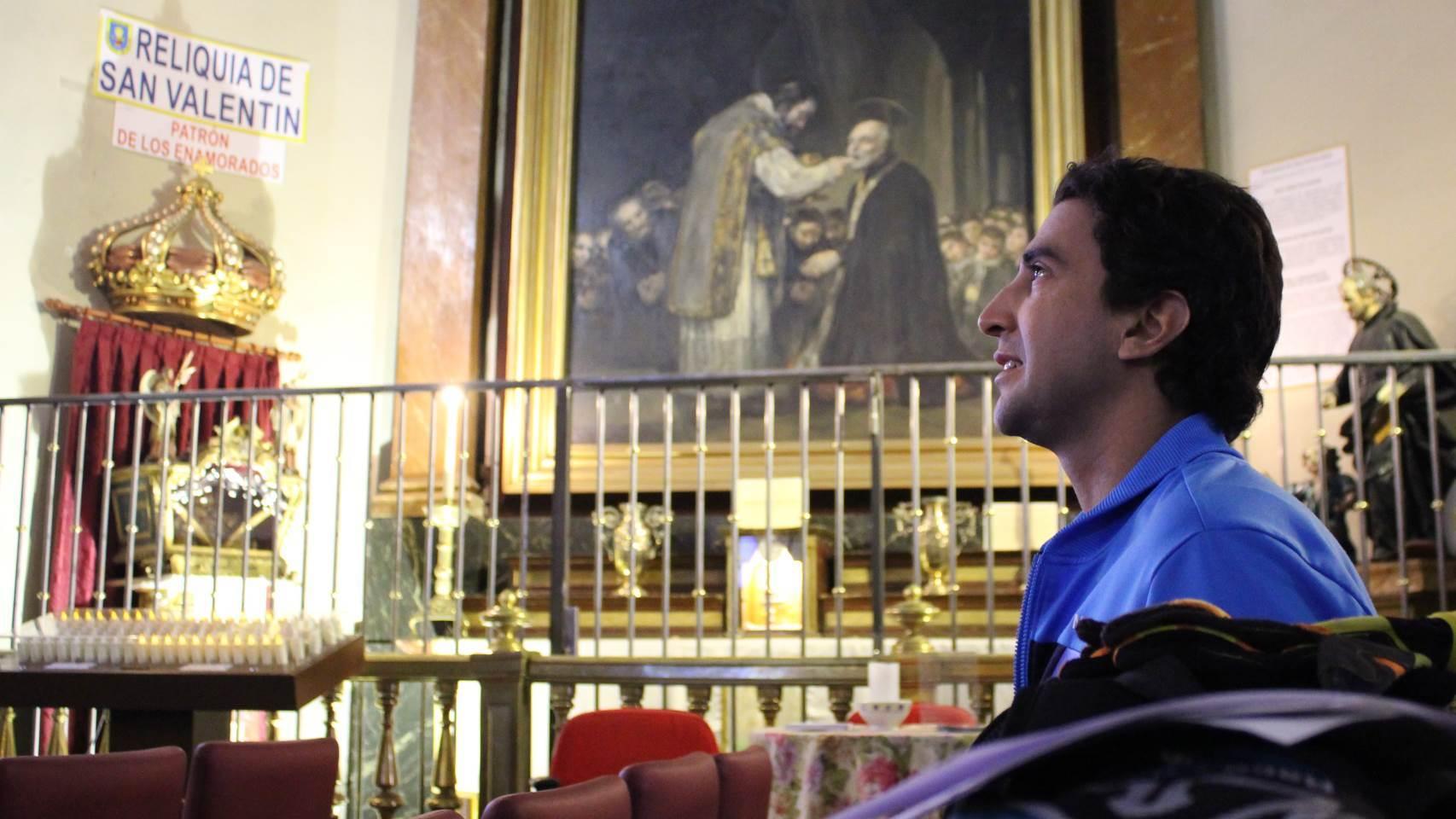 Andrés, en la iglesia de San Antón, en el mismo lugar en el que pernocta.