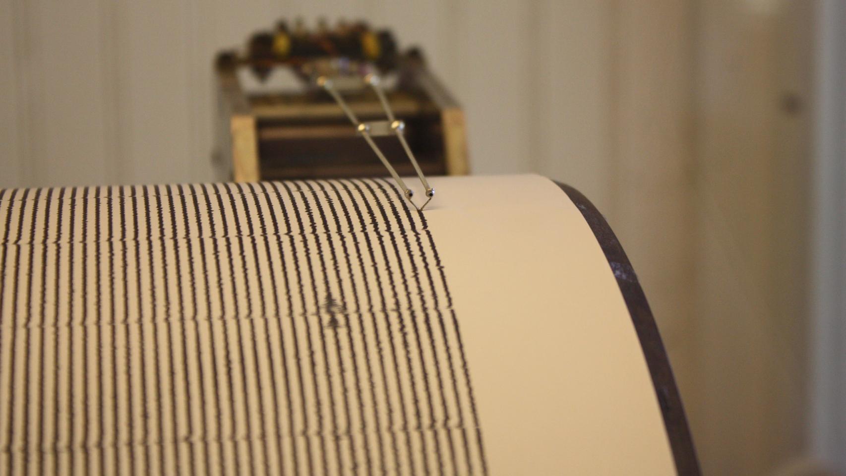 Sismógrafo en la misión San Juan Bautista, cerca de la falla de San Andrés.