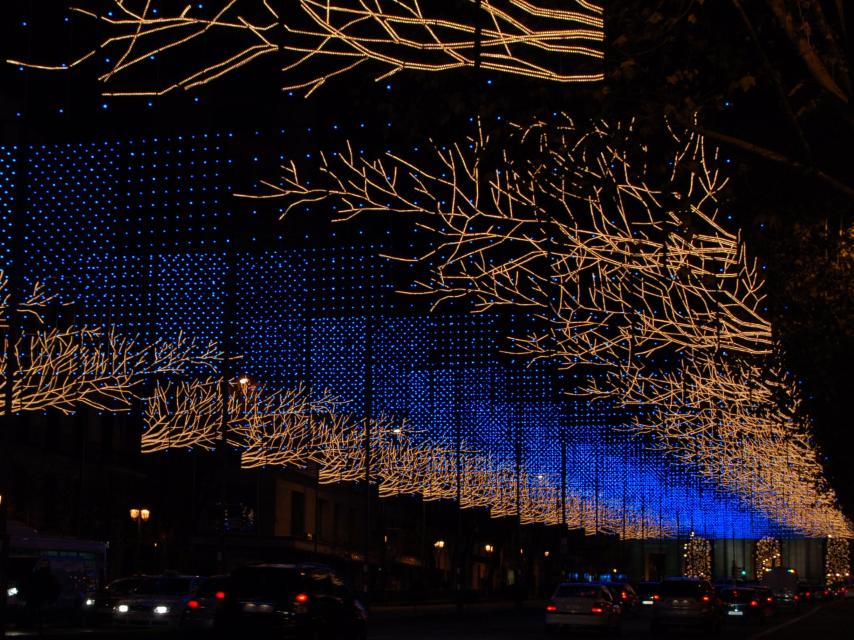 Para quien no celebra las navidades, los adornos pueden indicarle que no pertenece plenamente a ese cultura.