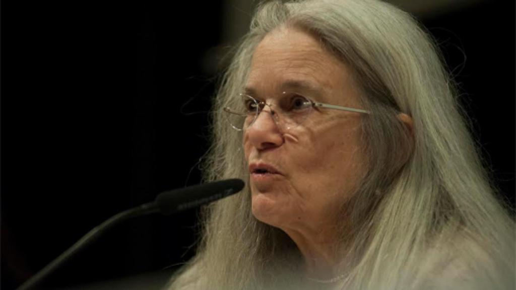 Image: Sharon Olds: Ante el miedo lo único que puedo hacer es escribir