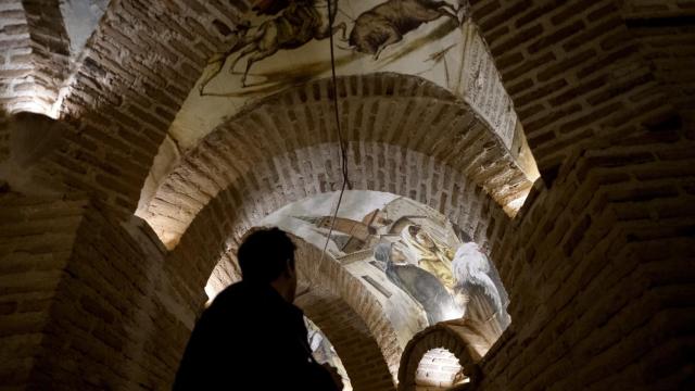 Frescos de Pirongelli en las Cuevas del Concejo (Navalcarnero).