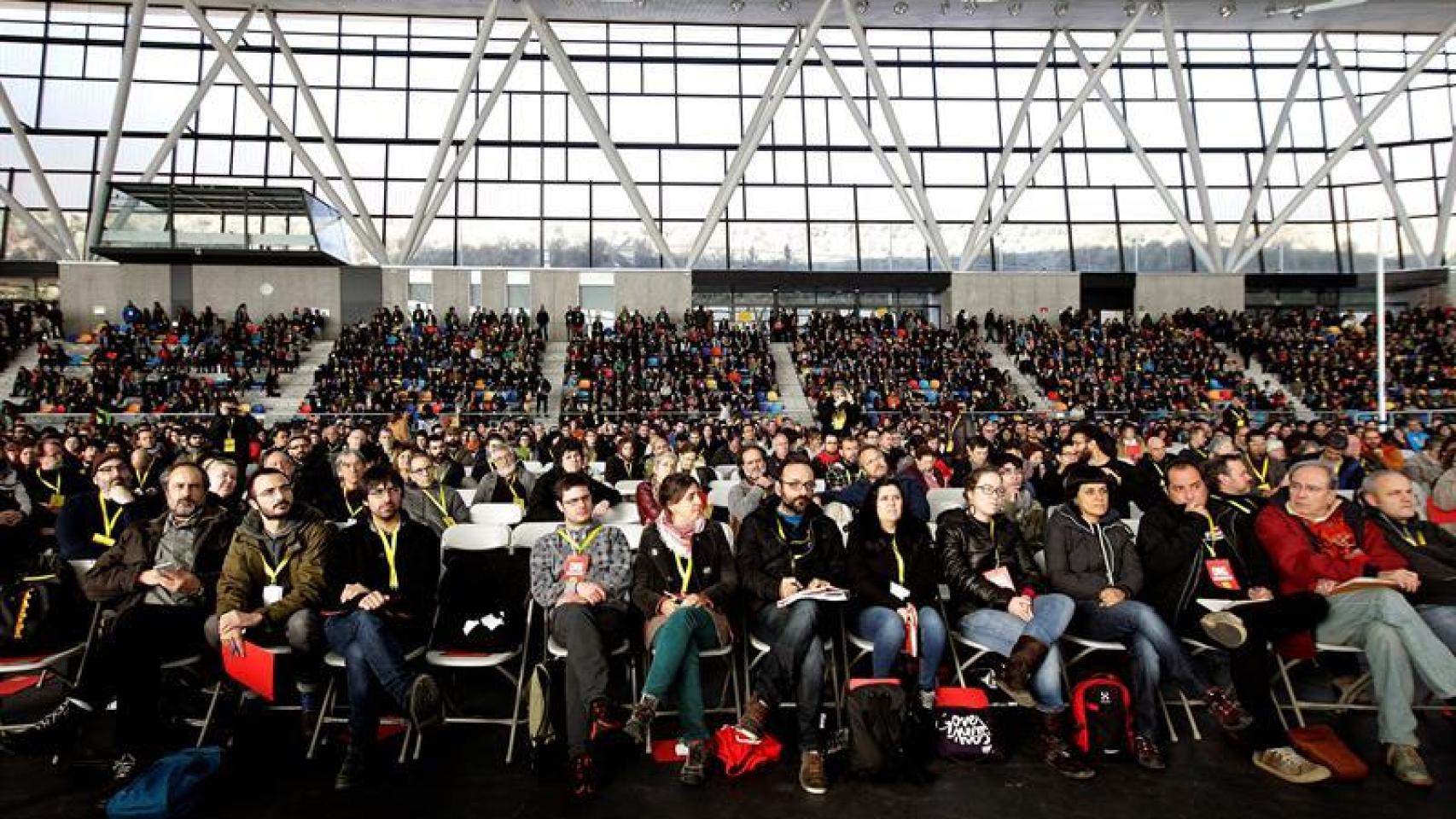 Vista general de los asistentes a la asamblea de la CUP