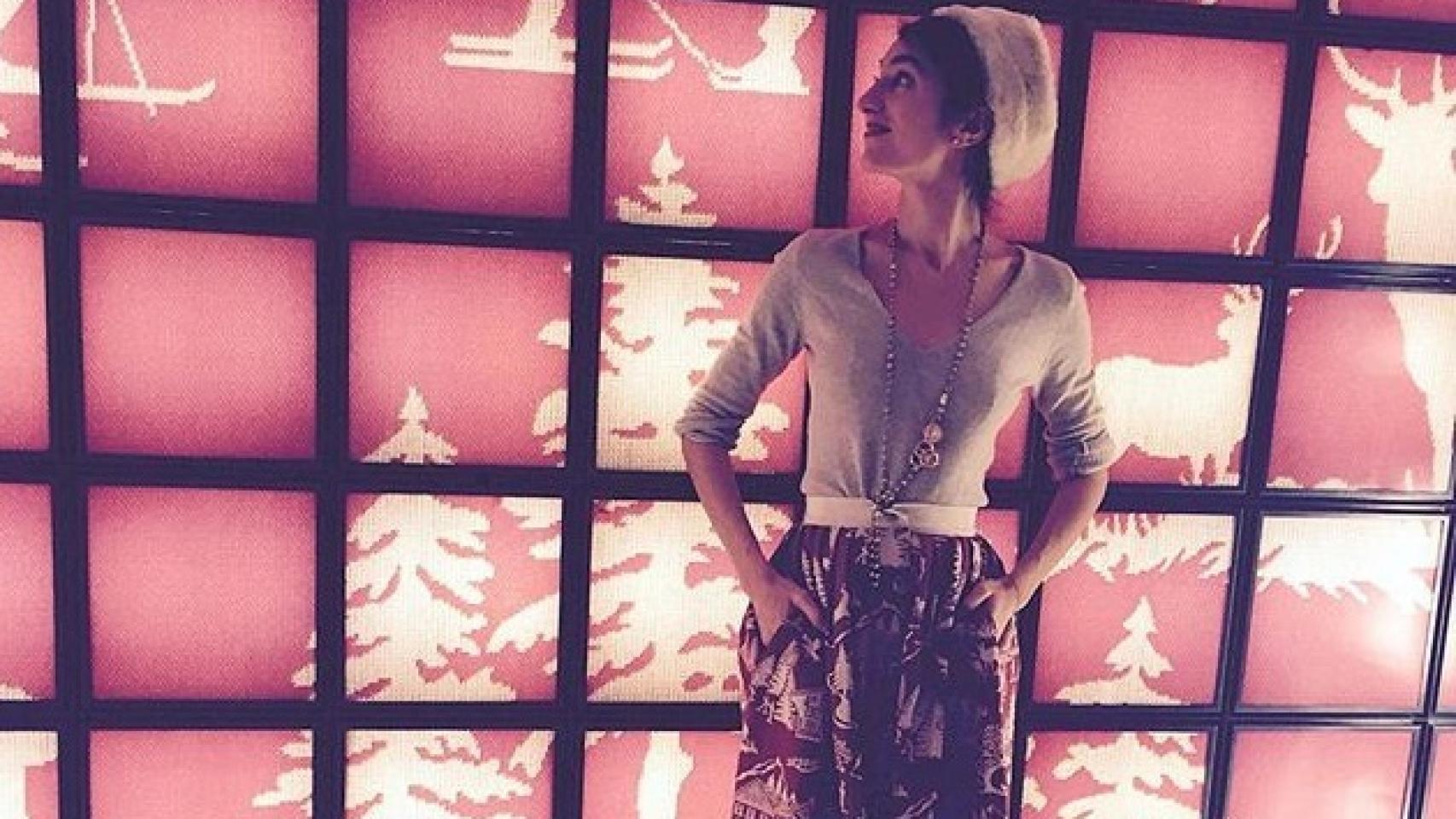 Marta Ferri publicita su línea de ropa para estas navidades