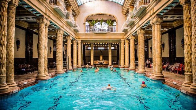 Los baños Gellert. 5estrellasclub.com