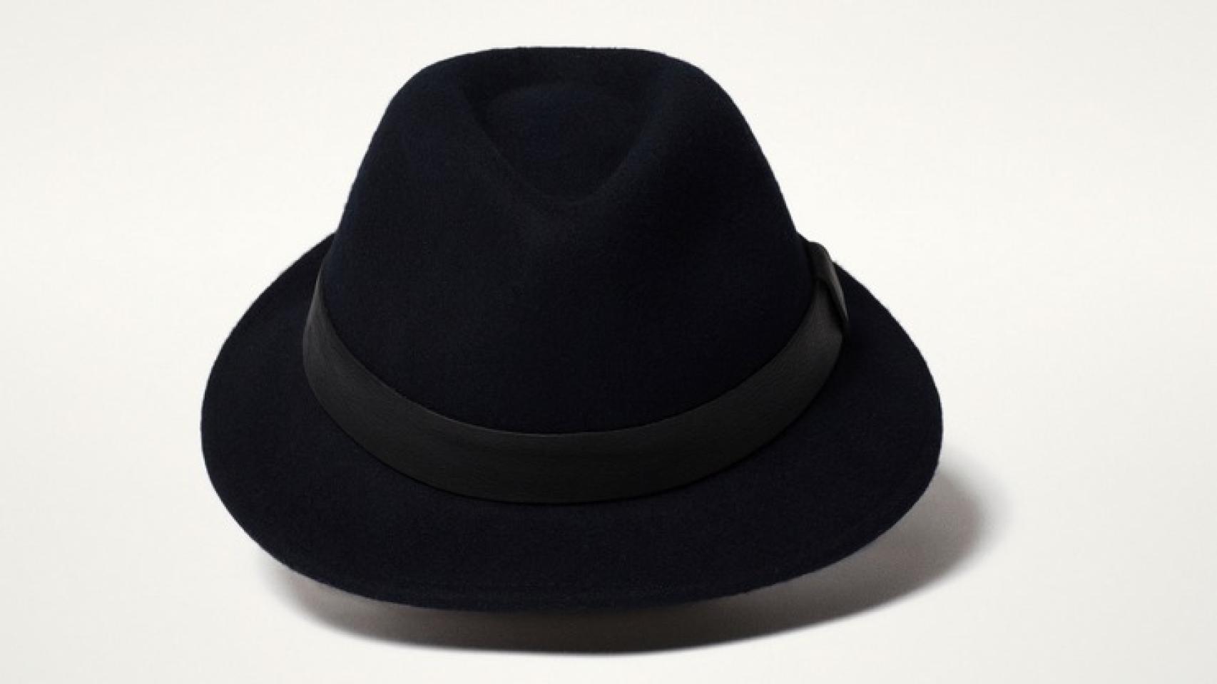 Sombrero azul marino, Massimo Dutti.
