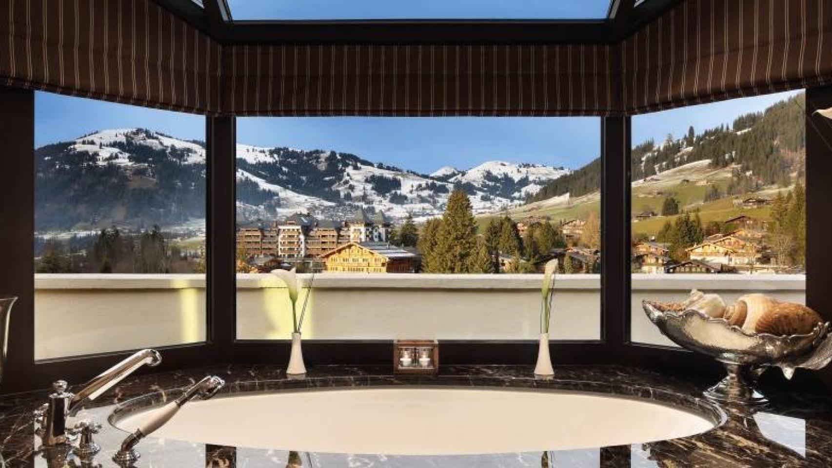 Interior del baño de la suite del Hotel Palace