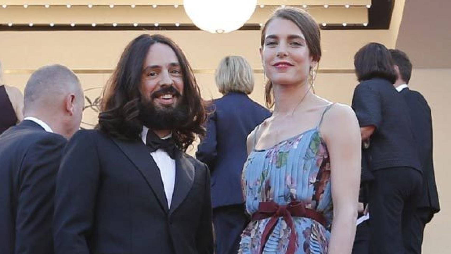 Carlota Casiraghi acompañada por el diseñador de Gucci en el Festival de Cannes