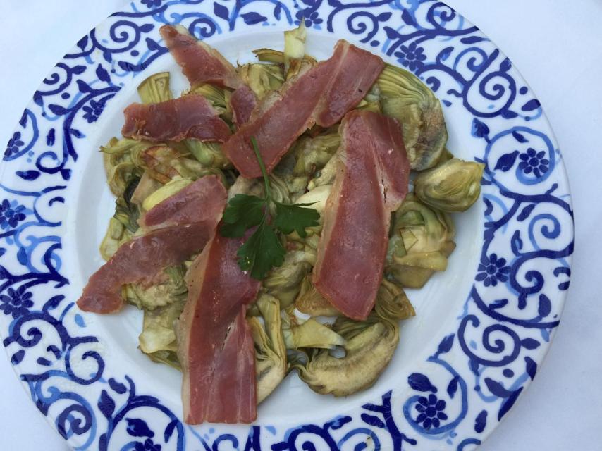 Las alcachofas con jamón.
