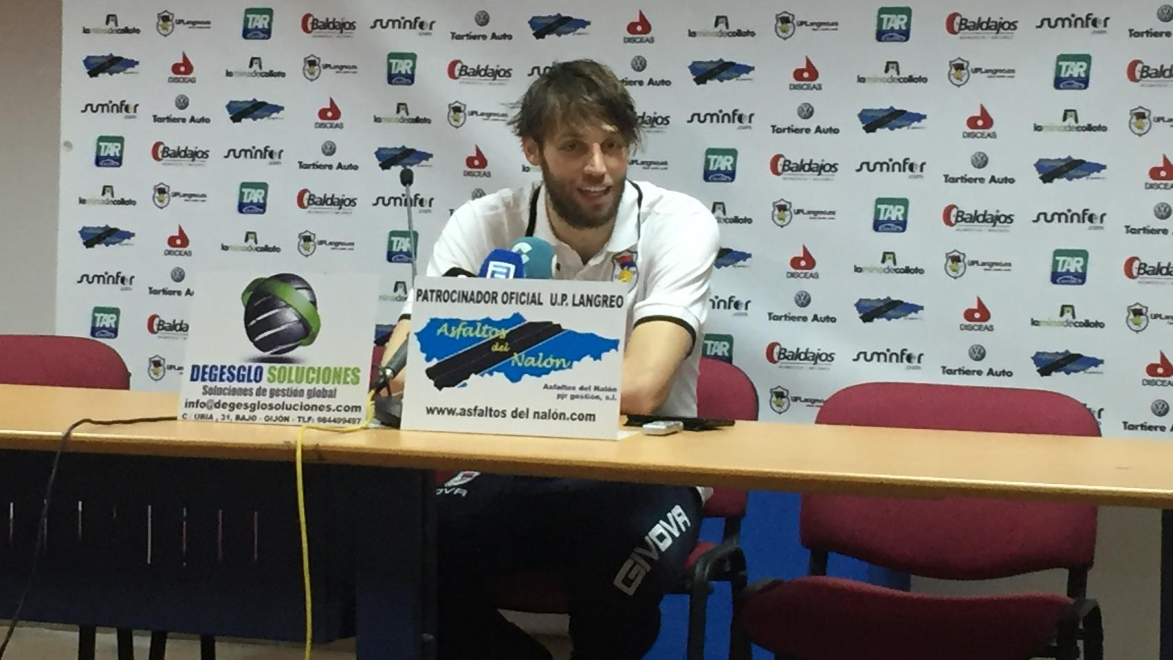 Michu, duranta la rueda de prensa posterior al encuentro.