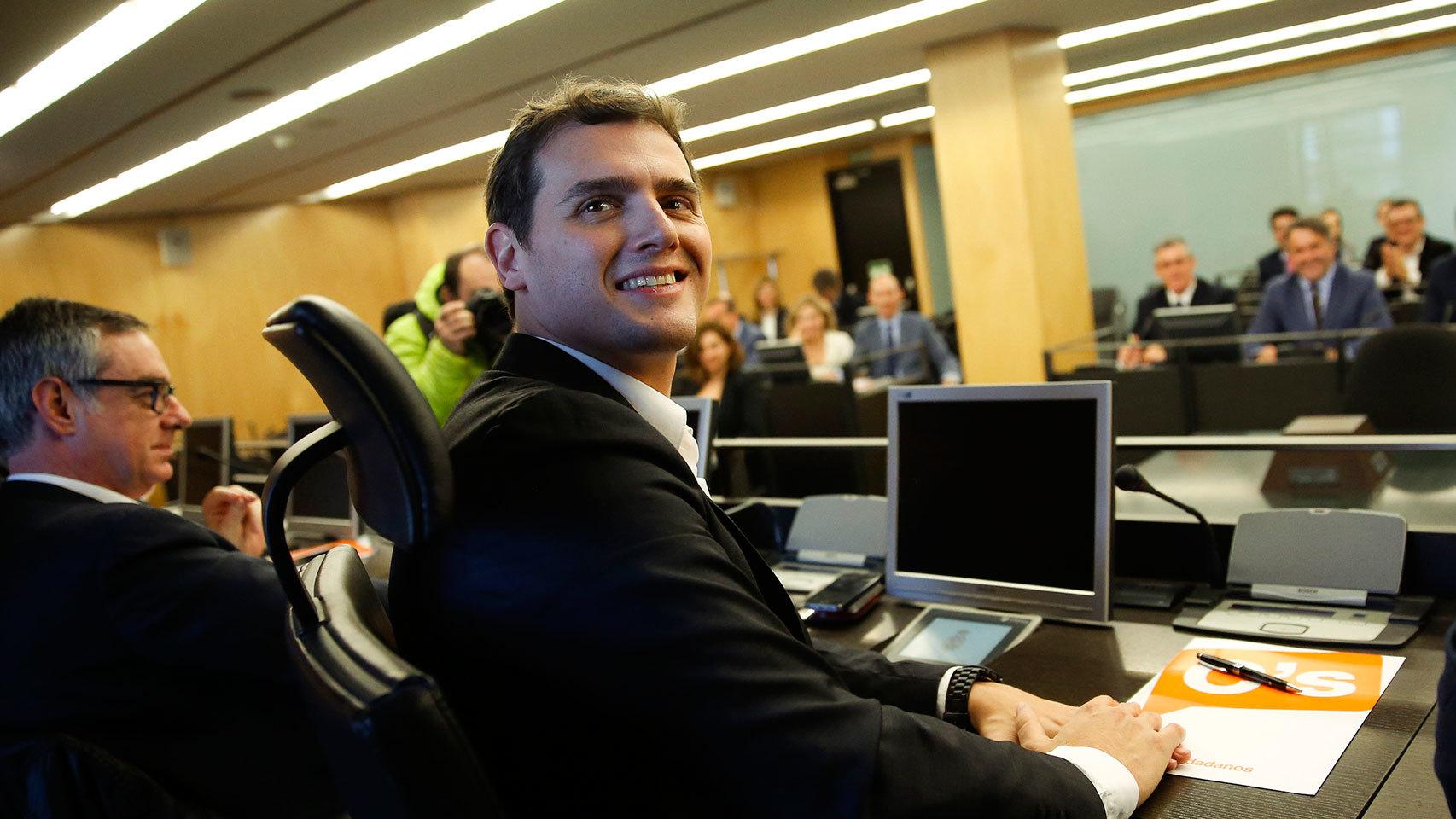 Rivera, durante la primera reunión de Ciudadanos en el Congreso.