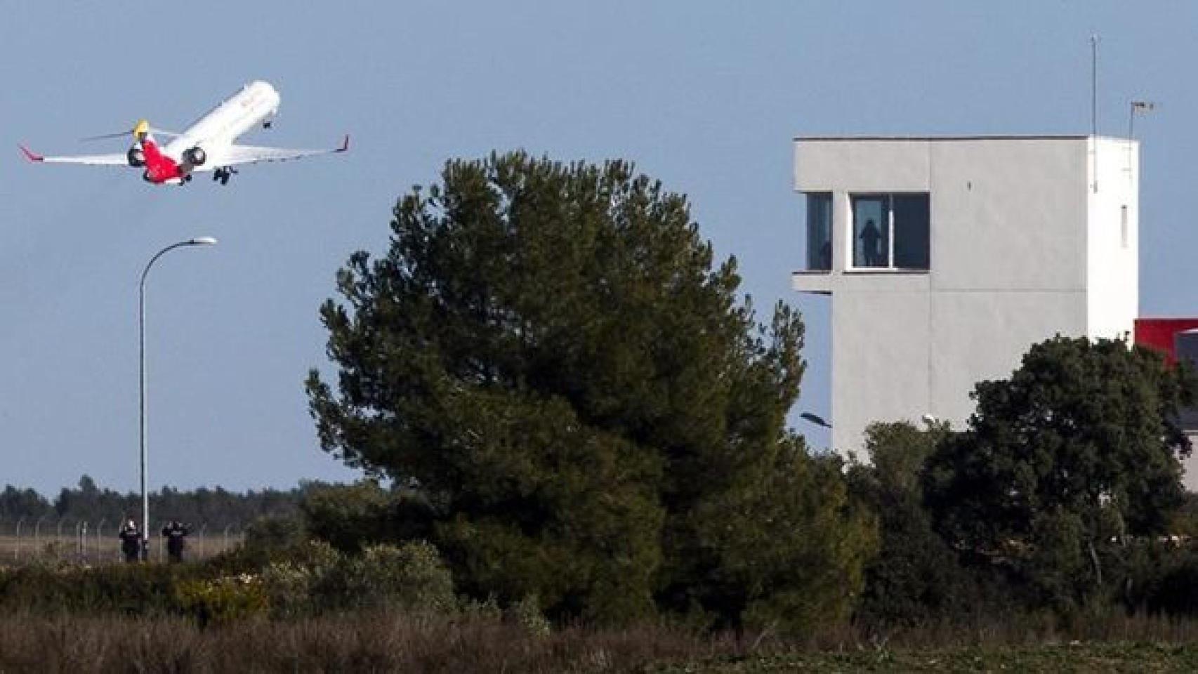 Primer vuelo en el aeropuerto de Castellón