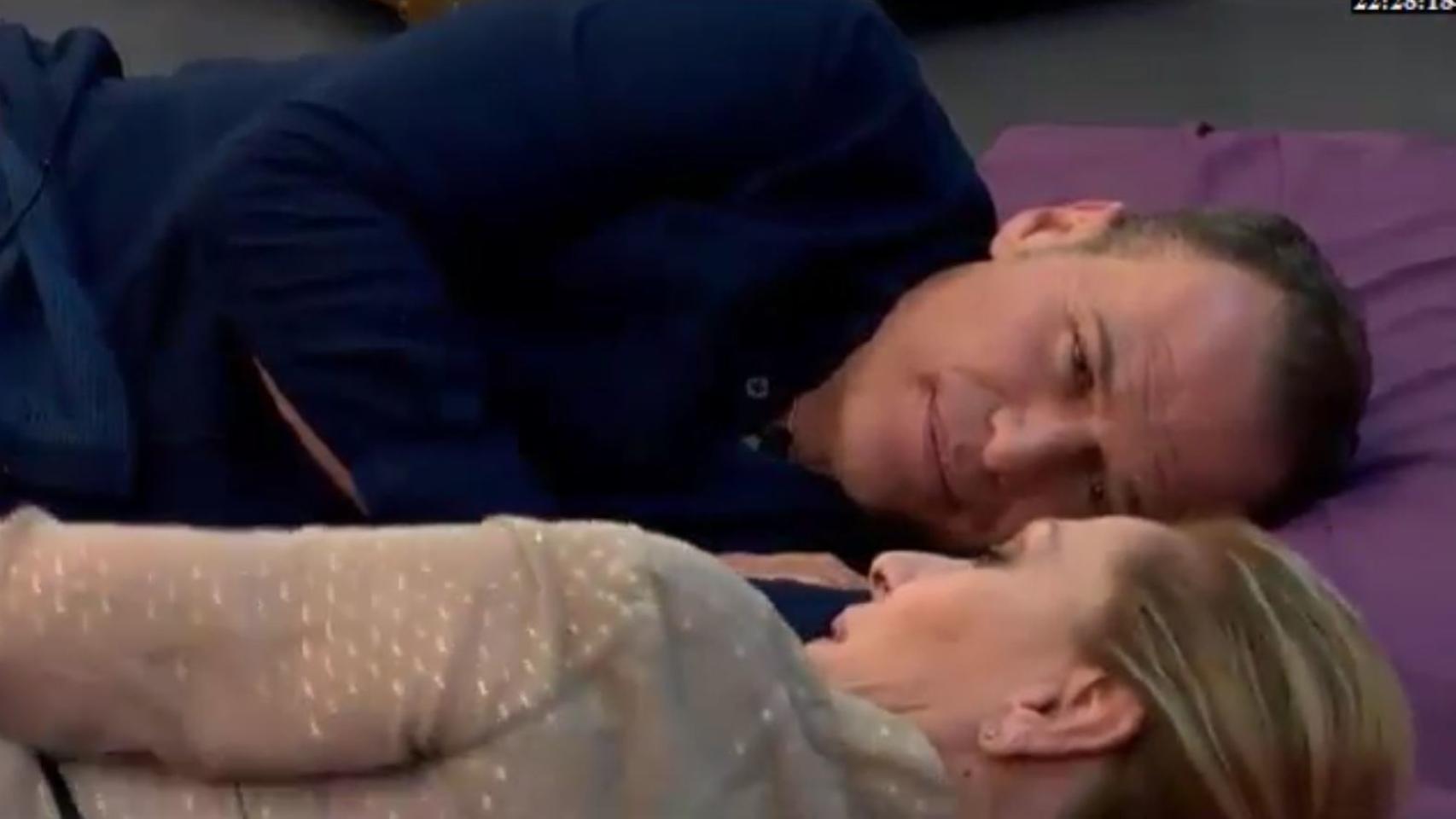 Carlos Lozano y Rosa Benito, rato de confidencias en la casa más famosa.