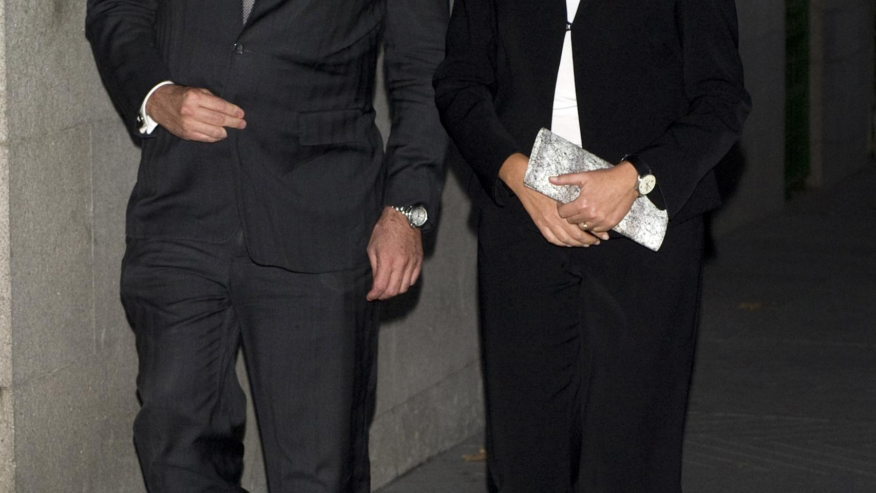 La infanta Cristina con su secretario Carlos García Revenga  en 2011