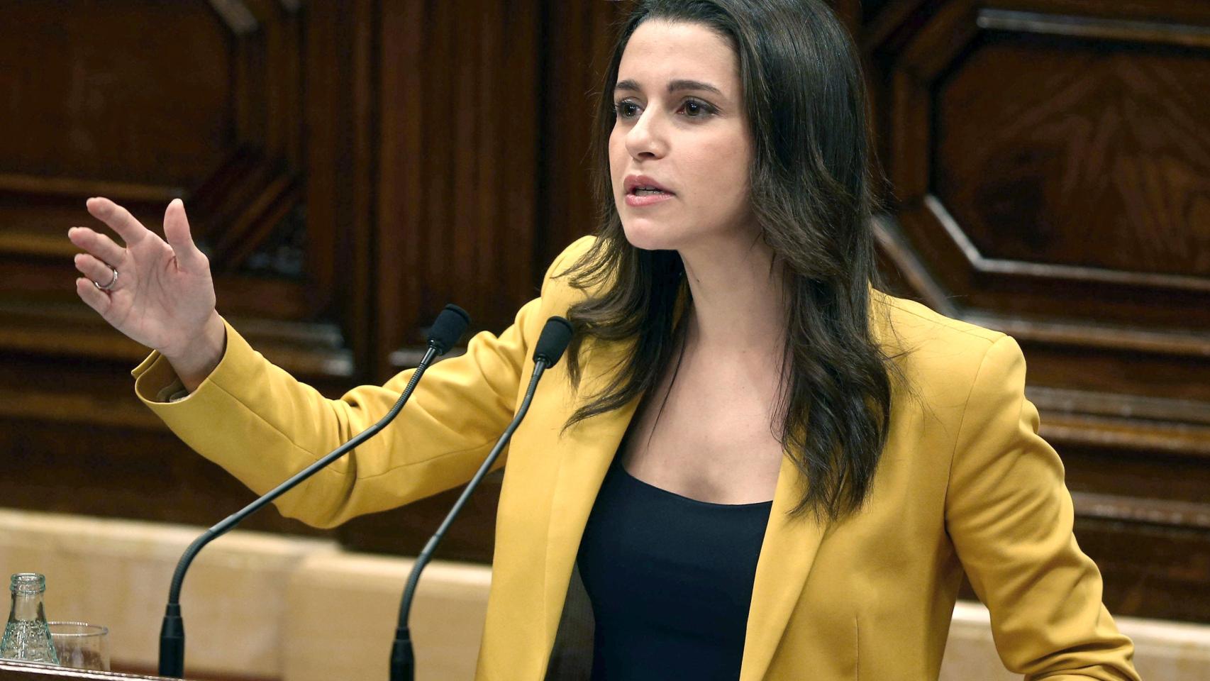 Inés Arrimadas, durante su intervención en el Parlament.