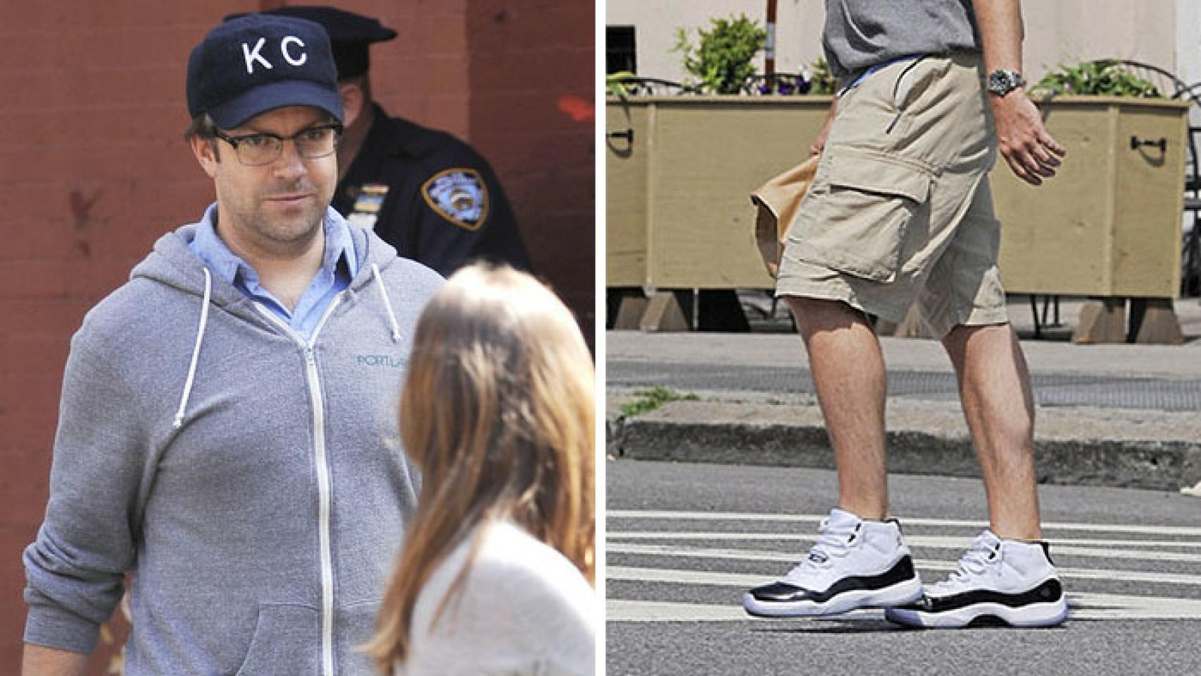 Jason Sudeikis con las mismas Air Jordan que llevó en los Globos de Oro